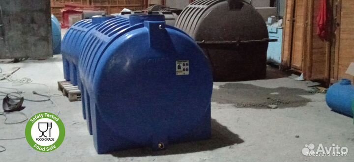 Емкость пластиковая новая 2000 / еаэс