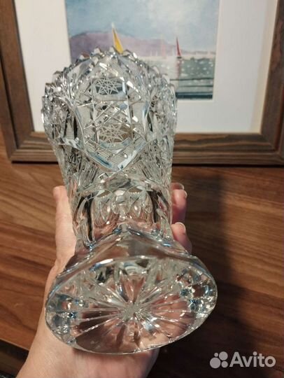 Хрустальная ваза цветочная