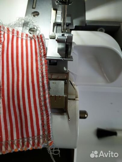 Оверлок Comfort 550