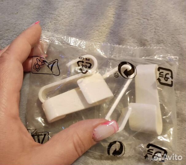 Крючки 4 шт. Пластиковые