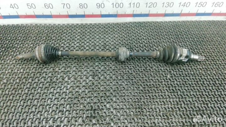 Полуось передняя правая (приводной вал, шрус)