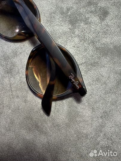 Солнцезащитные очки ray ban