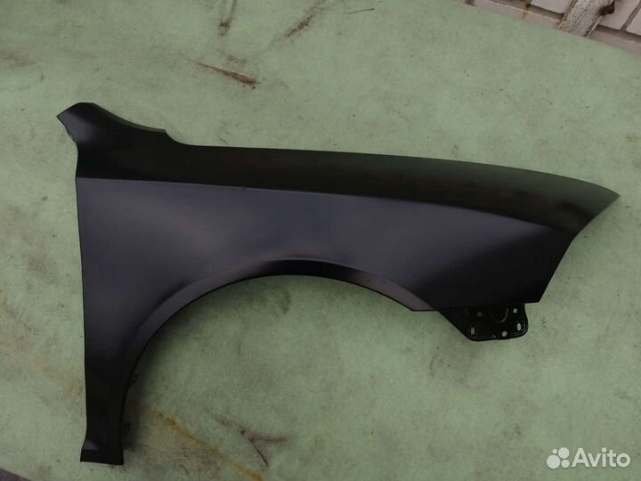 Переднее правое крыло