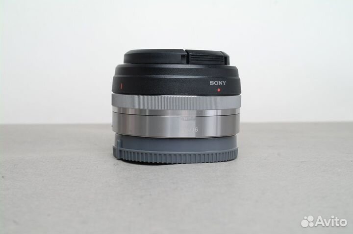 Объектив Sony Sel E 16mm f/2.8