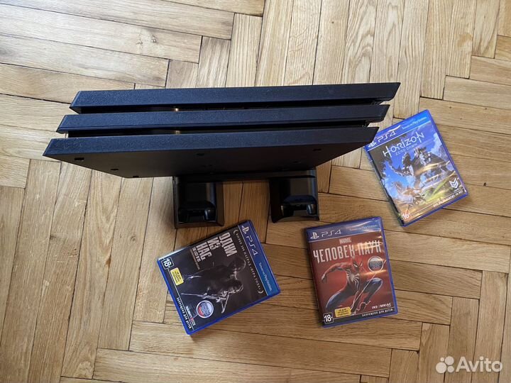 Sony Playstation 4 Pro 1 Tb