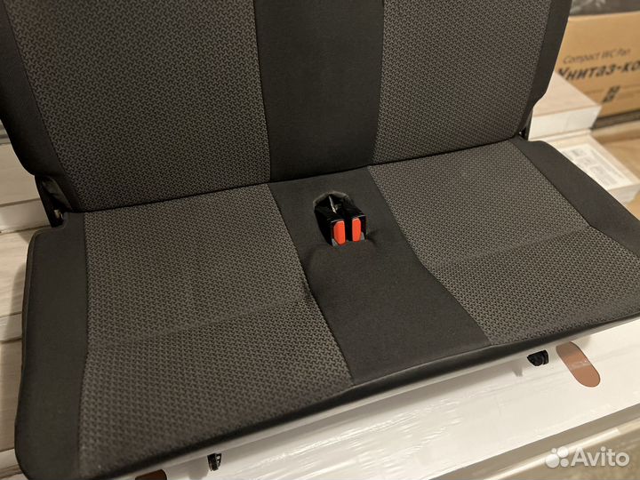 Третий ряд сидений LADA Largus задний диван