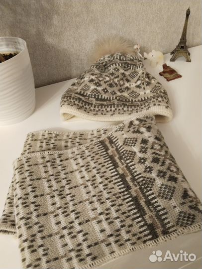 Женская шапка и шарф