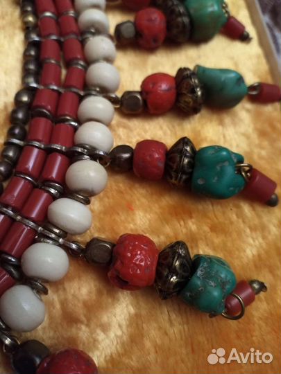 Брошь, бусы винтаж СССР