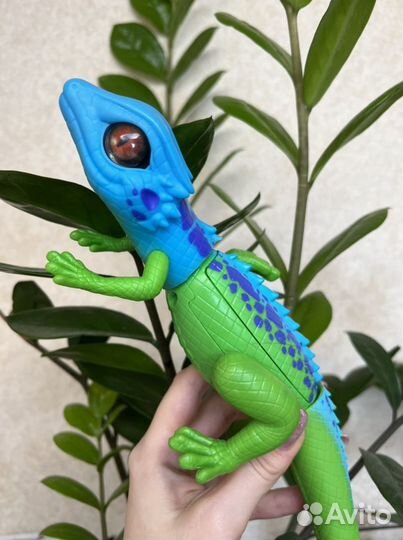 Робот ящерица