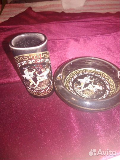 Набор для курения и стаканы в подстаканнике