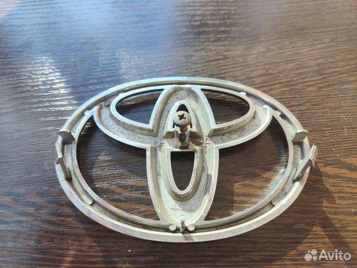 Эмблема toyota prado 95