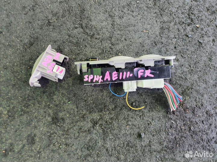 Блок управления стеклами перед право c Toyota Coro