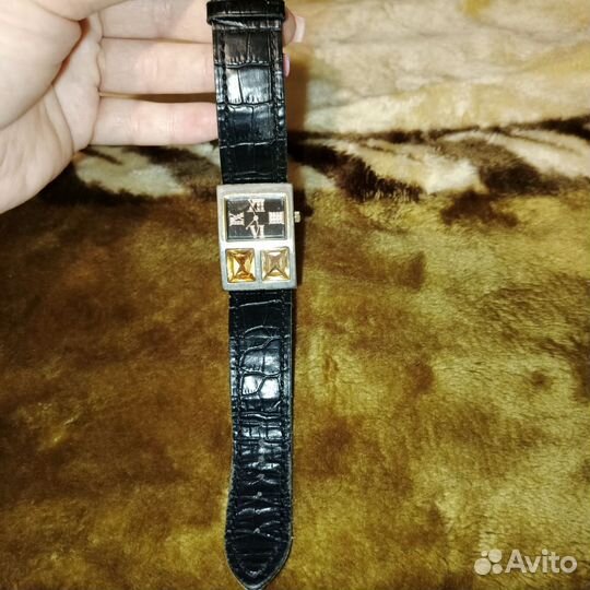 Часы chanel женские