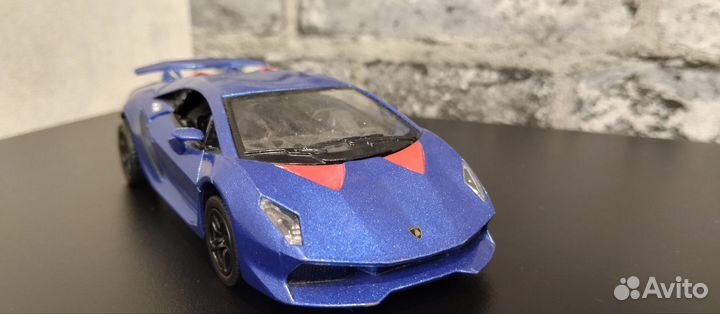 Коллекционная машинка