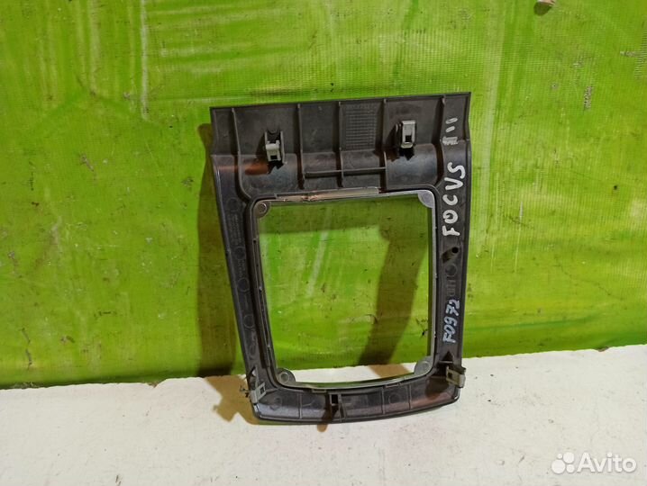 Накладка декоративная рамка Ford Focus 2