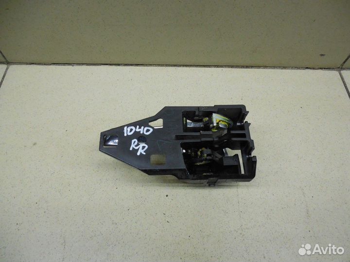 Ручка двери внутренняя правая Hi Lux 2015