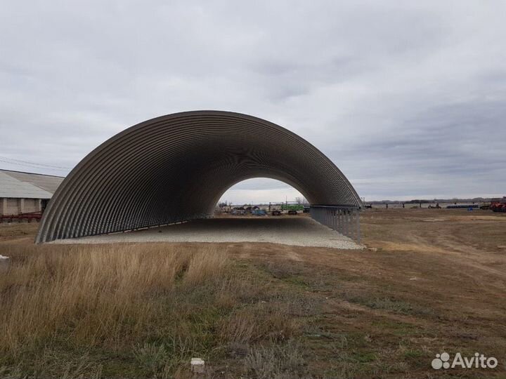 Бескаркасный арочный ангар