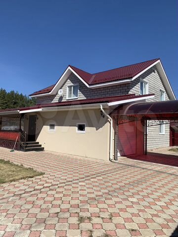 Дом 198 м² на участке 15 сот.