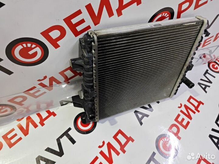 Радиатор Audi Q7 4L cjtc 02.05.2012