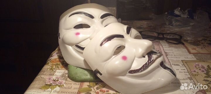 Маски Анонимуса (Гая Фокса)