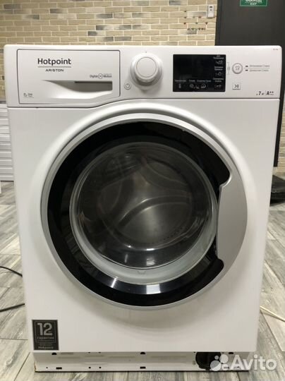 Стиральная машинка Hotpoint Ariston 7 кг
