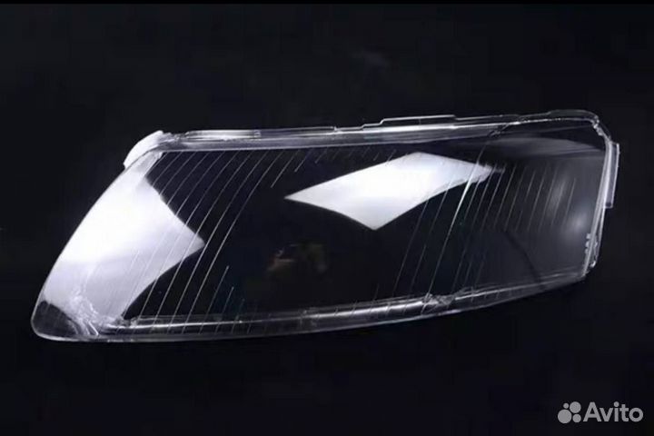 Новое стекло фары Audi A6 C6 рестайлинг (2008—2011)