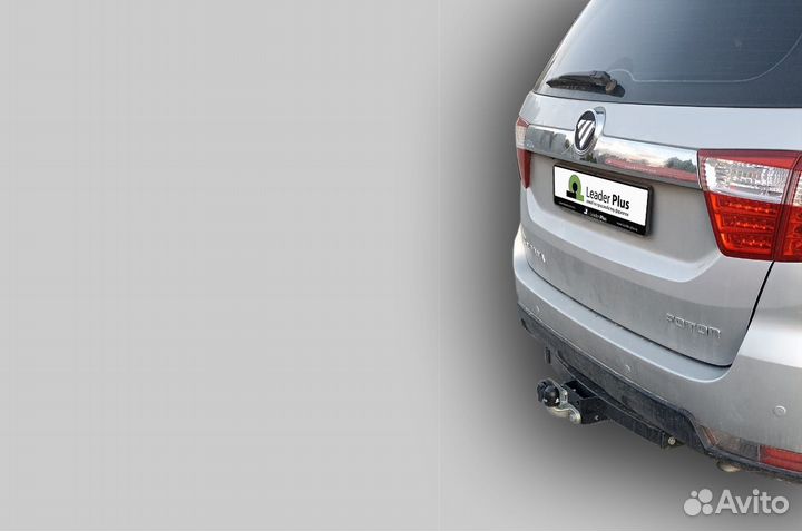 Фаркоп на Toyota Fortuner (с нержав. пластиной)