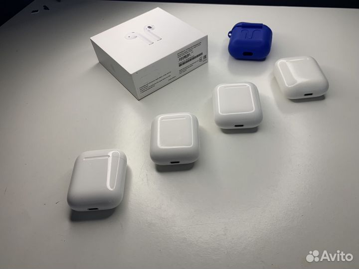 Кейс для AirPods 1 / 2 / 3 / Pro 2 / Type C