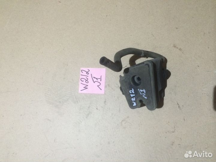 Бачок и трубки насоса гур Mercedes E-class W212