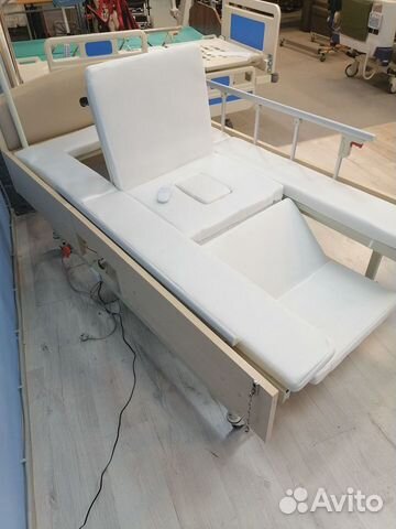 Кровать со встроенным креслом-каталкой