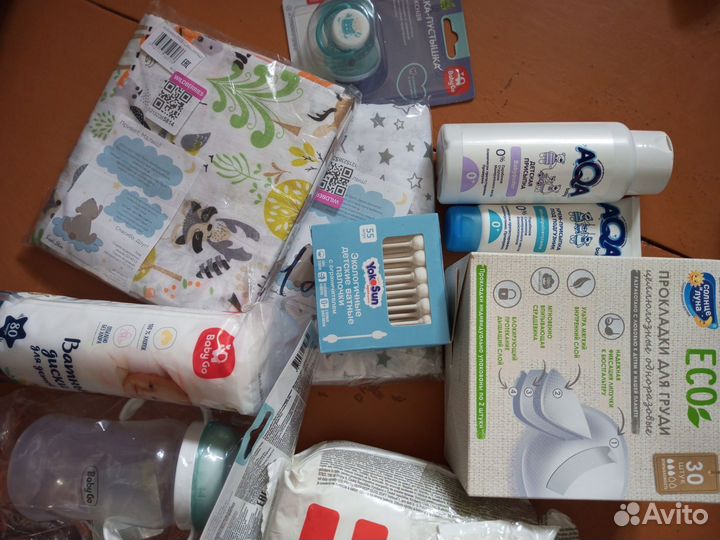 Подгузники, принадлежности для новорождённого