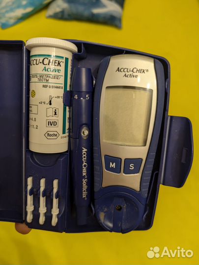 Accu-Chek Глюкометр