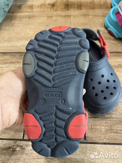 Сандали crocs