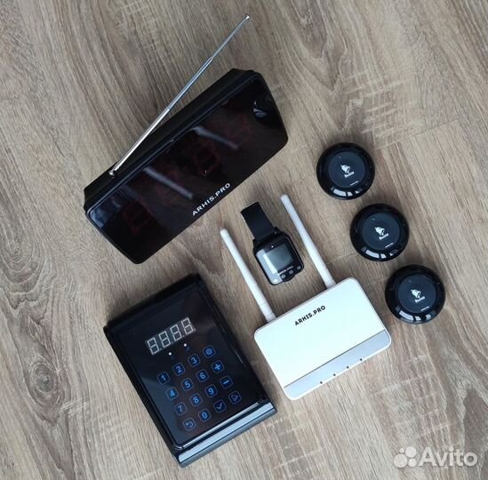 Кнопка вызова персонала, часы, табло, пуль, репите