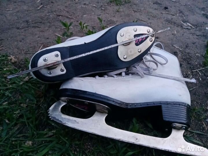 Коньки фигурные
