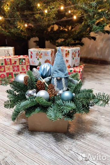 Новогодние композиции из нобилиса