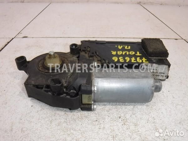 Моторчик переднего левого стеклоподъемника