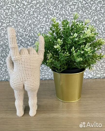 Статуэтка рукопоп