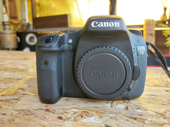 Зеркальный фотоаппарат canon 7d