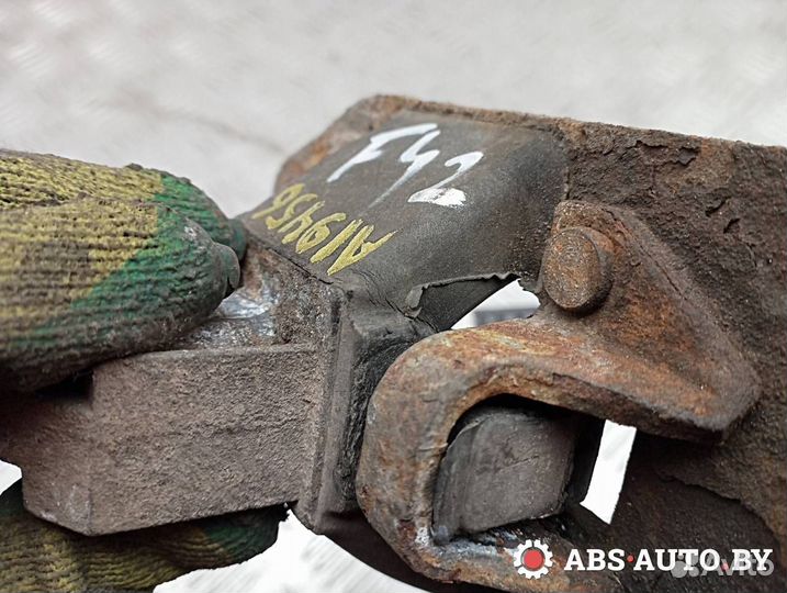 Подушка крепления двигателя Volvo XC90 2005