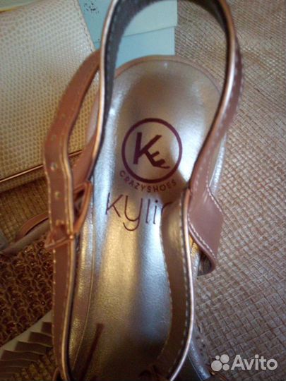 Обувь женская босоножки 38 размер новые Испания