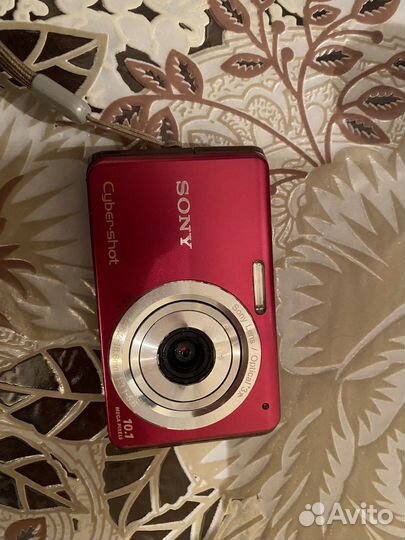 Компактный фотоаппарат