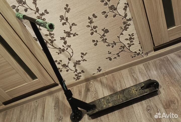 Трюковой самокат стрит-парк