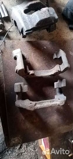 Суппорта тормозные передние mercedes w210 комплект