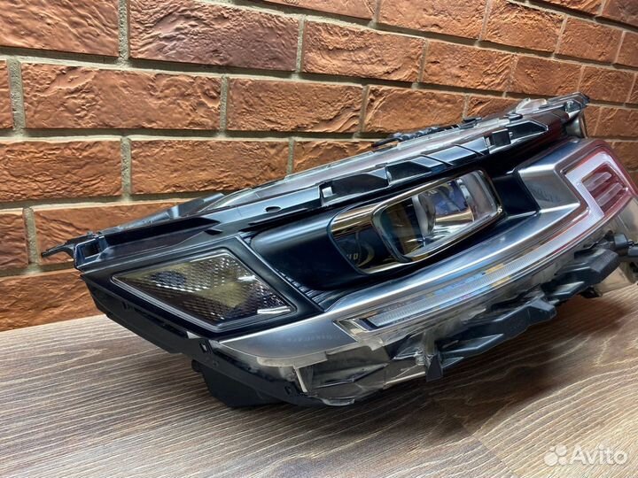 Фара правая Kia Carnival 2020+ LED Линза