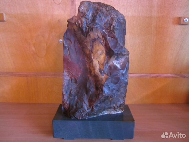 Камни и сувениры из них