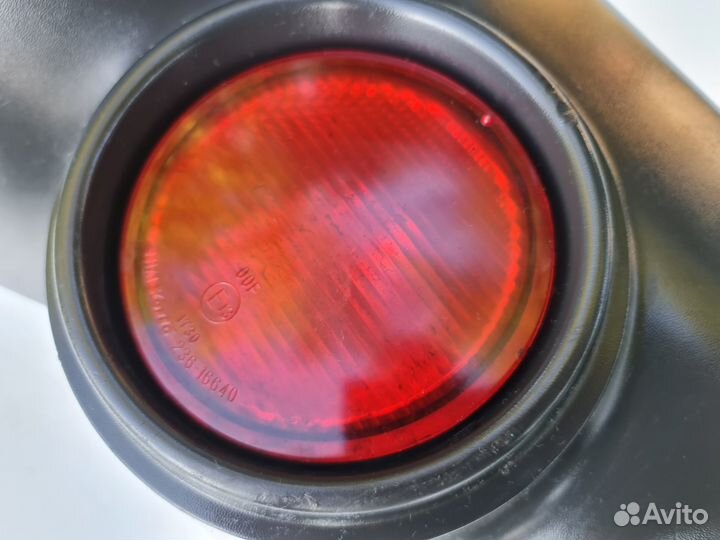 Бампер задний правый с фонарем для Mitsubishi L200