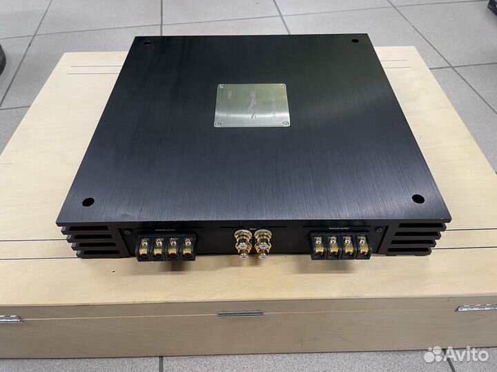 Усилитель Brax Nox4 Tвик