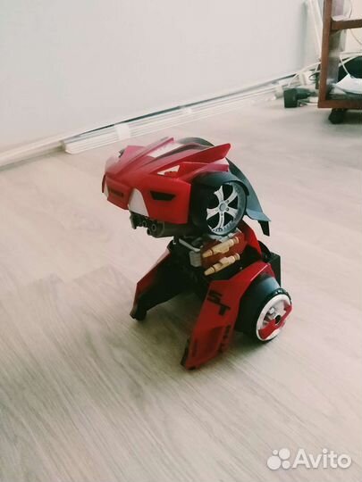 Машина робот трансформер