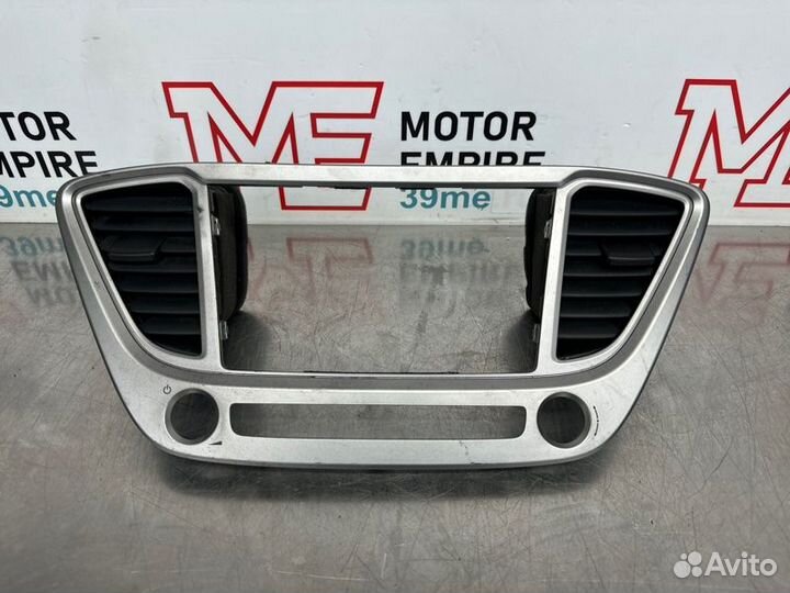 Рамка магнитолы Hyundai Solaris II 2021